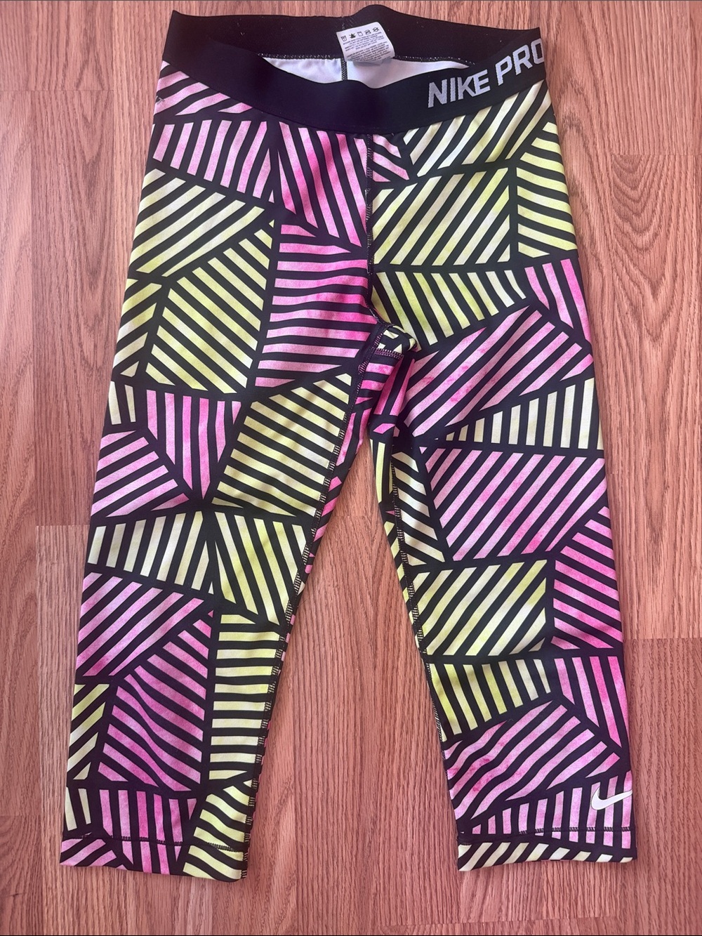 Nike Pink & Yellow Geometric Capri Leggings M